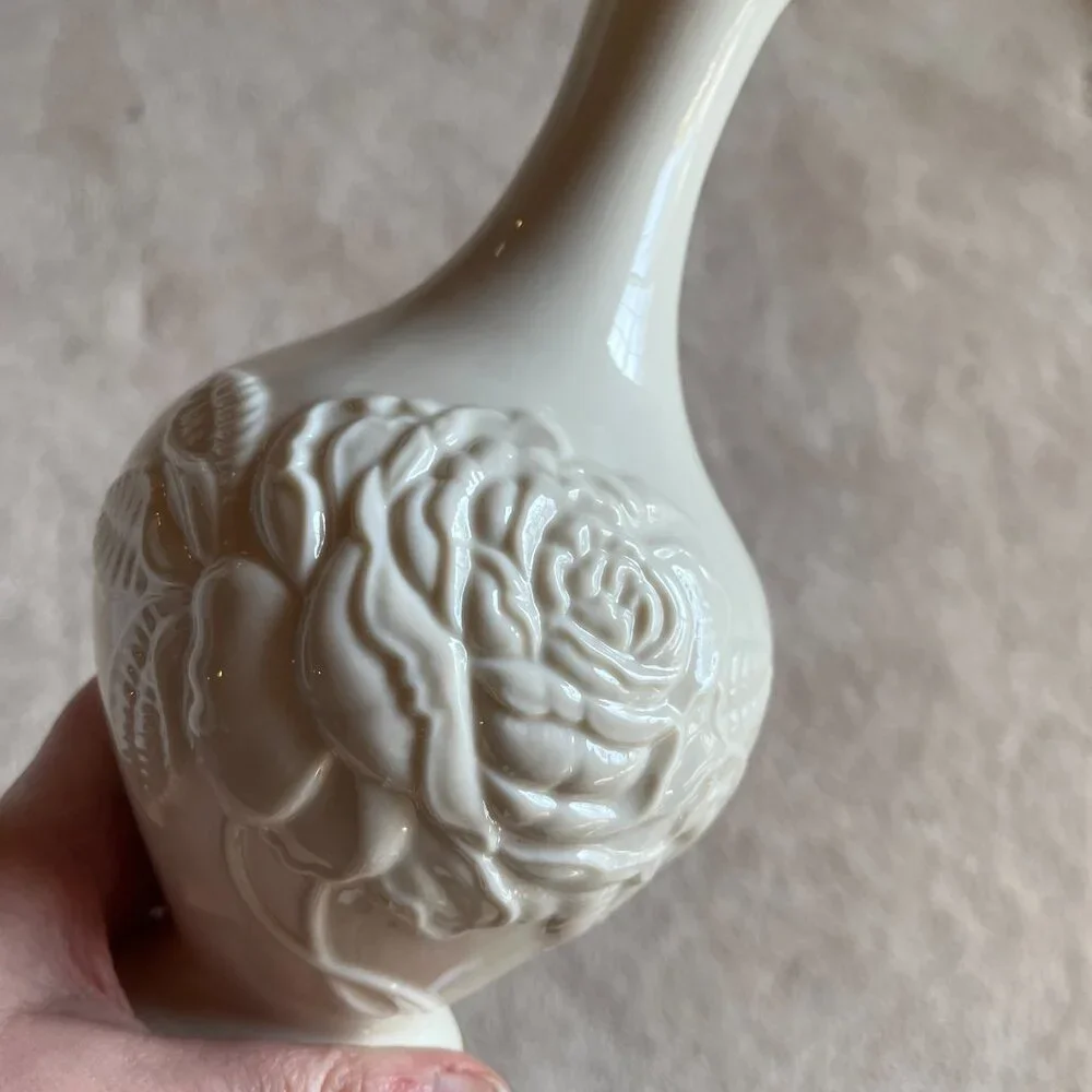 Lenox Antique Rose Porcelain Bud Vase Collectible (like new) - Picture 10 of 10